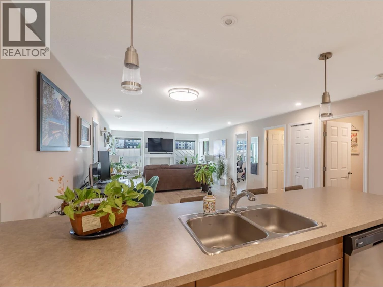 304-3346 Skaha Lake Road, Penticton, BC, V2A 6G4 - 13
