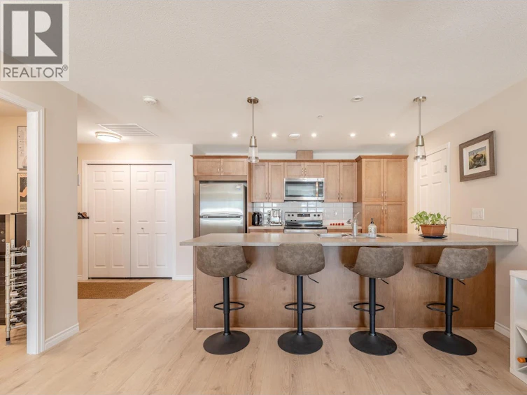 304-3346 Skaha Lake Road, Penticton, BC, V2A 6G4 - 8