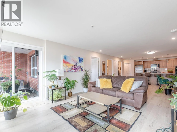 304-3346 Skaha Lake Road, Penticton, BC, V2A 6G4 - 5