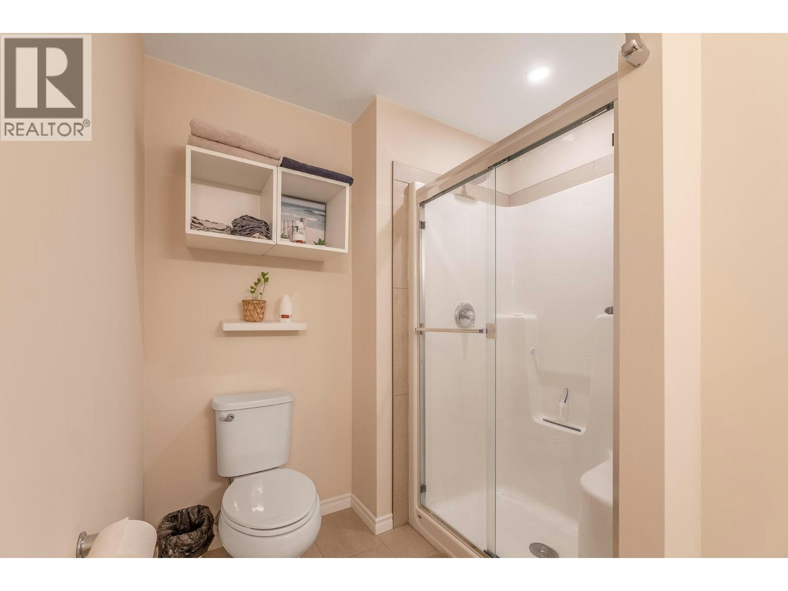 304-3346 Skaha Lake Road, Penticton, BC, V2A 6G4 - 22