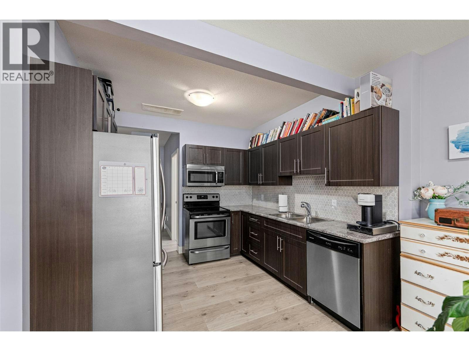 5015 Twinflower Crescent, Kelowna, BC, V1W 5L8 - 40