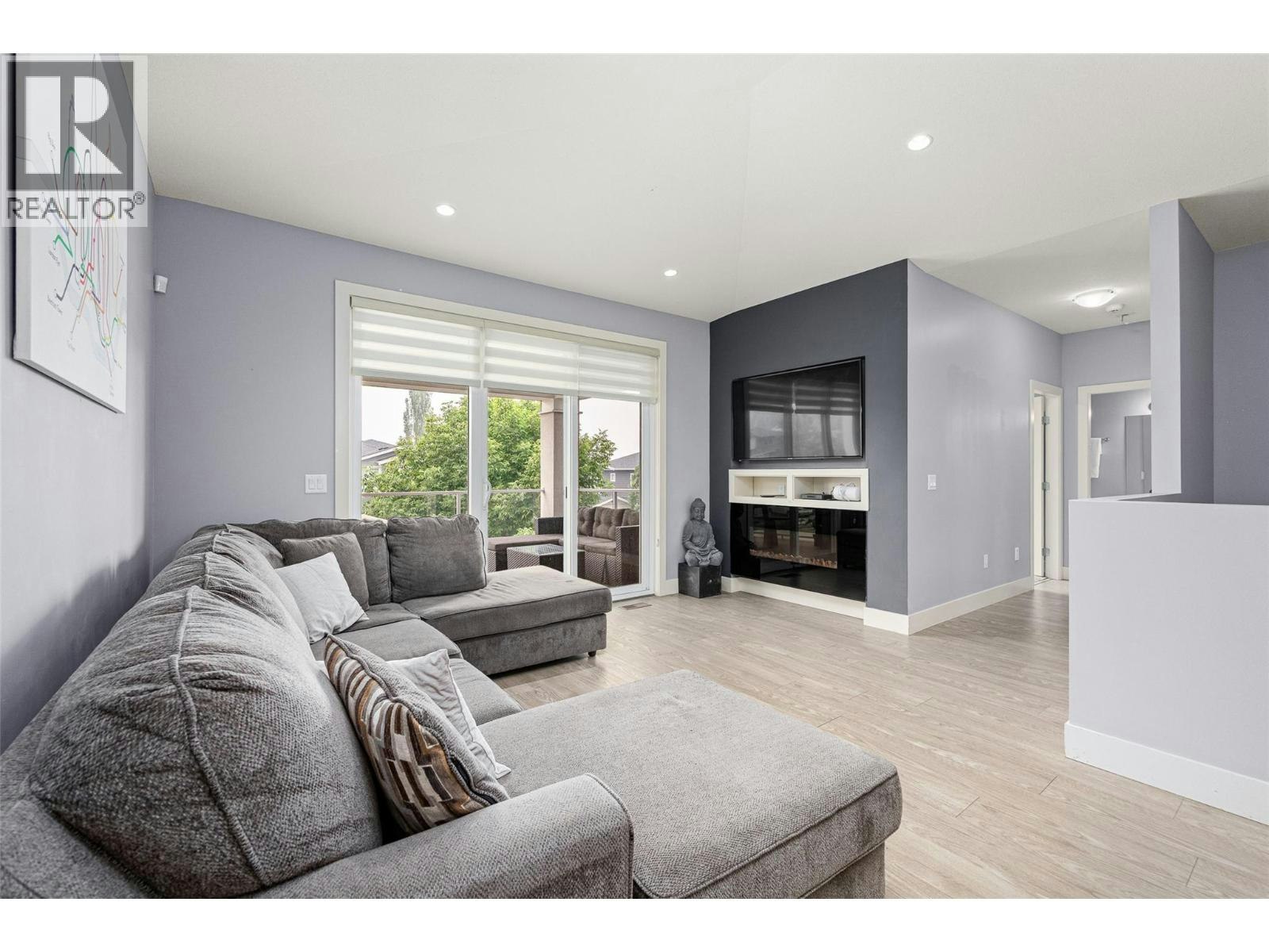 5015 Twinflower Crescent, Kelowna, BC, V1W 5L8 - 5