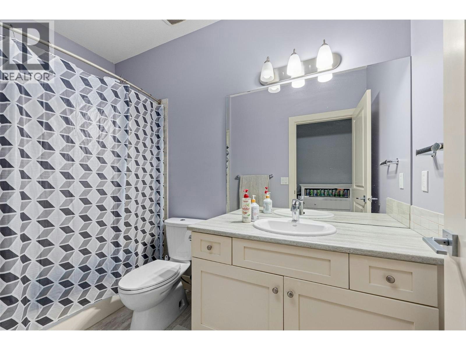 5015 Twinflower Crescent, Kelowna, BC, V1W 5L8 - 44