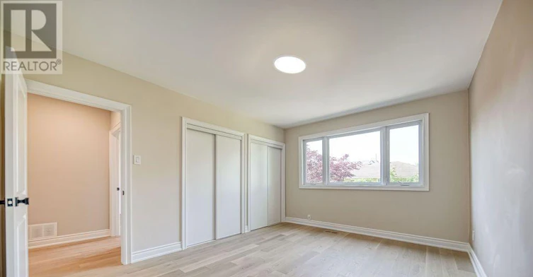 4 Palomino Crescent, Toronto, ON, M2K 1W1 - 8