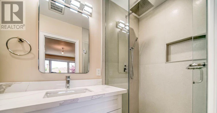 4 Palomino Crescent, Toronto, ON, M2K 1W1 - 9