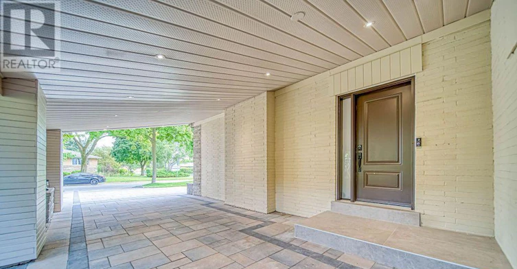 4 Palomino Crescent, Toronto, ON, M2K 1W1 - 2