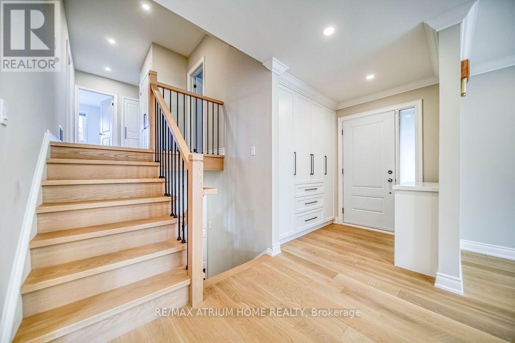 4 Palomino Crescent, Toronto, ON, M2K 1W1 - 7