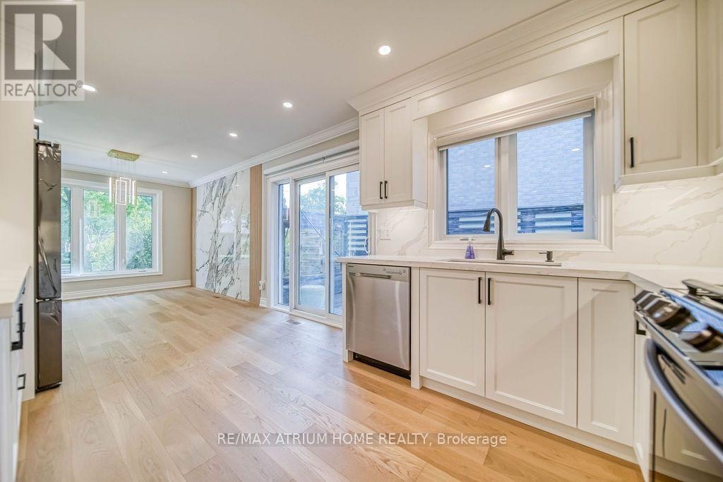 4 Palomino Crescent, Toronto, ON, M2K 1W1 - 6
