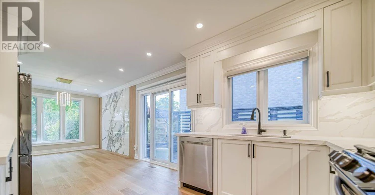4 Palomino Crescent, Toronto, ON, M2K 1W1 - 6