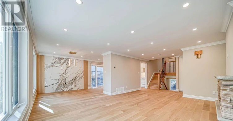 4 Palomino Crescent, Toronto, ON, M2K 1W1 - 4