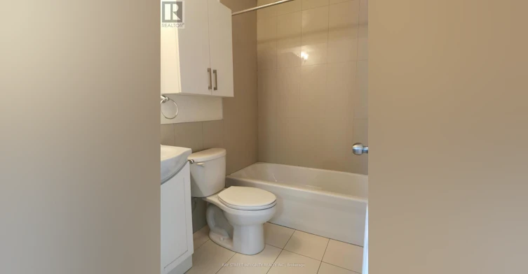 7 D'arcy Street, Toronto, ON, M5T 1J8 - 4