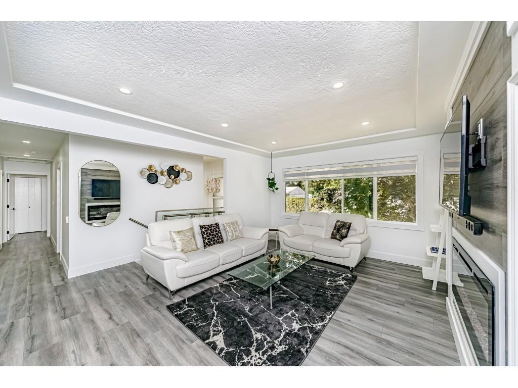 14927 Kew Drive - 5