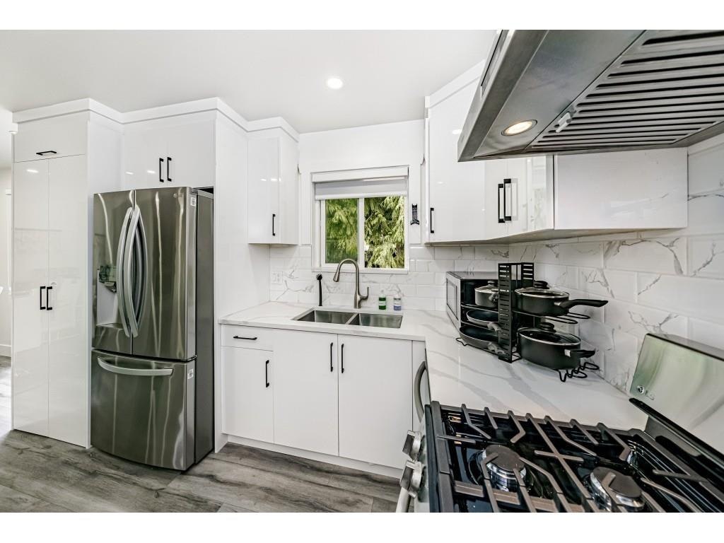 14927 Kew Drive, Surrey, BC, V3R 4Y1 - 12
