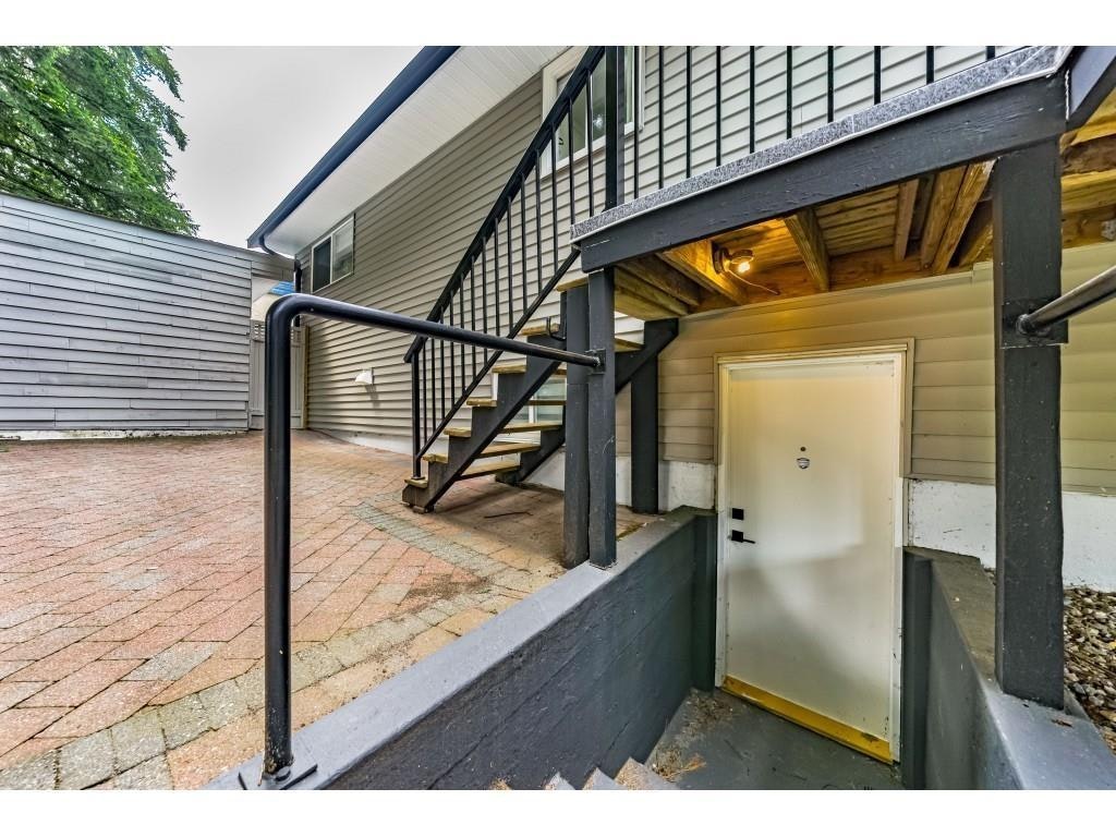 14927 Kew Drive, Surrey, BC, V3R 4Y1 - 32