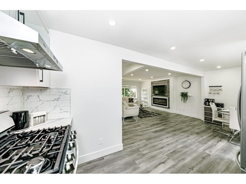 14927 Kew Drive, Surrey, BC, V3R 4Y1 - 11