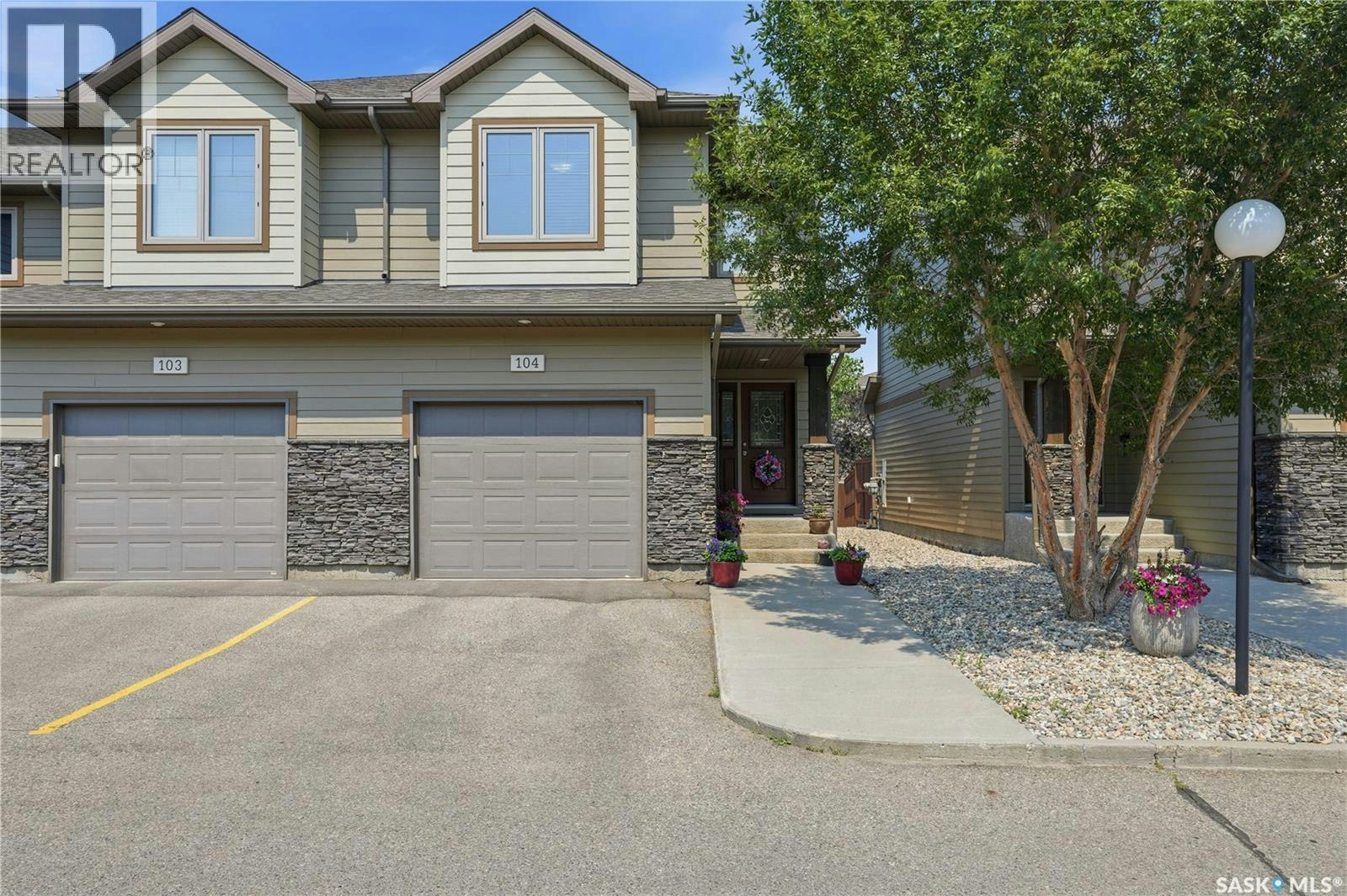 104-4100 Sandhill Crescent, Regina, SK, S4V 3G9