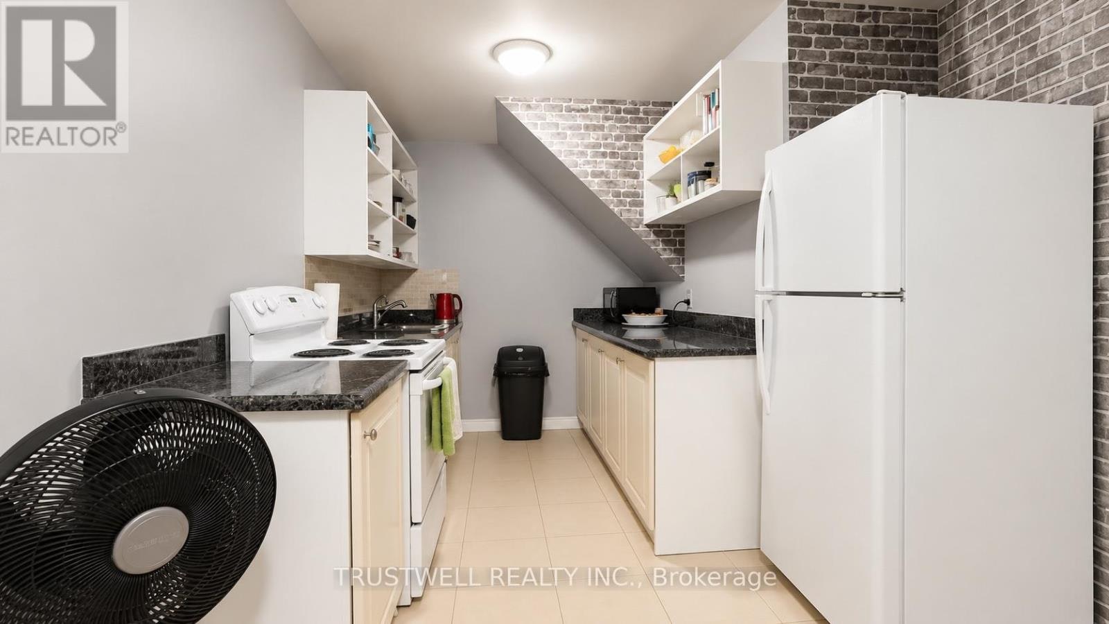 A-122 Atlantic Avenue, Toronto, ON, M6K 1X9 - 3