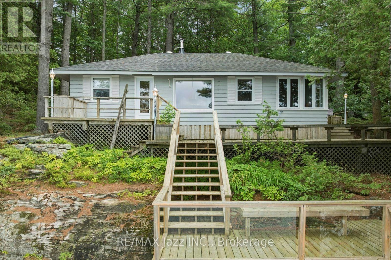 1022 Two Dogs Lane, Algonquin Highlands, ON, K0M 1J2