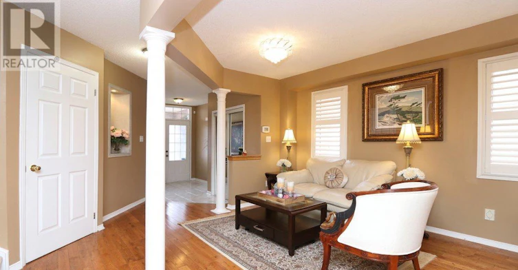 5817 Questman Hollow, Mississauga, ON, L5M 6N8 - 5