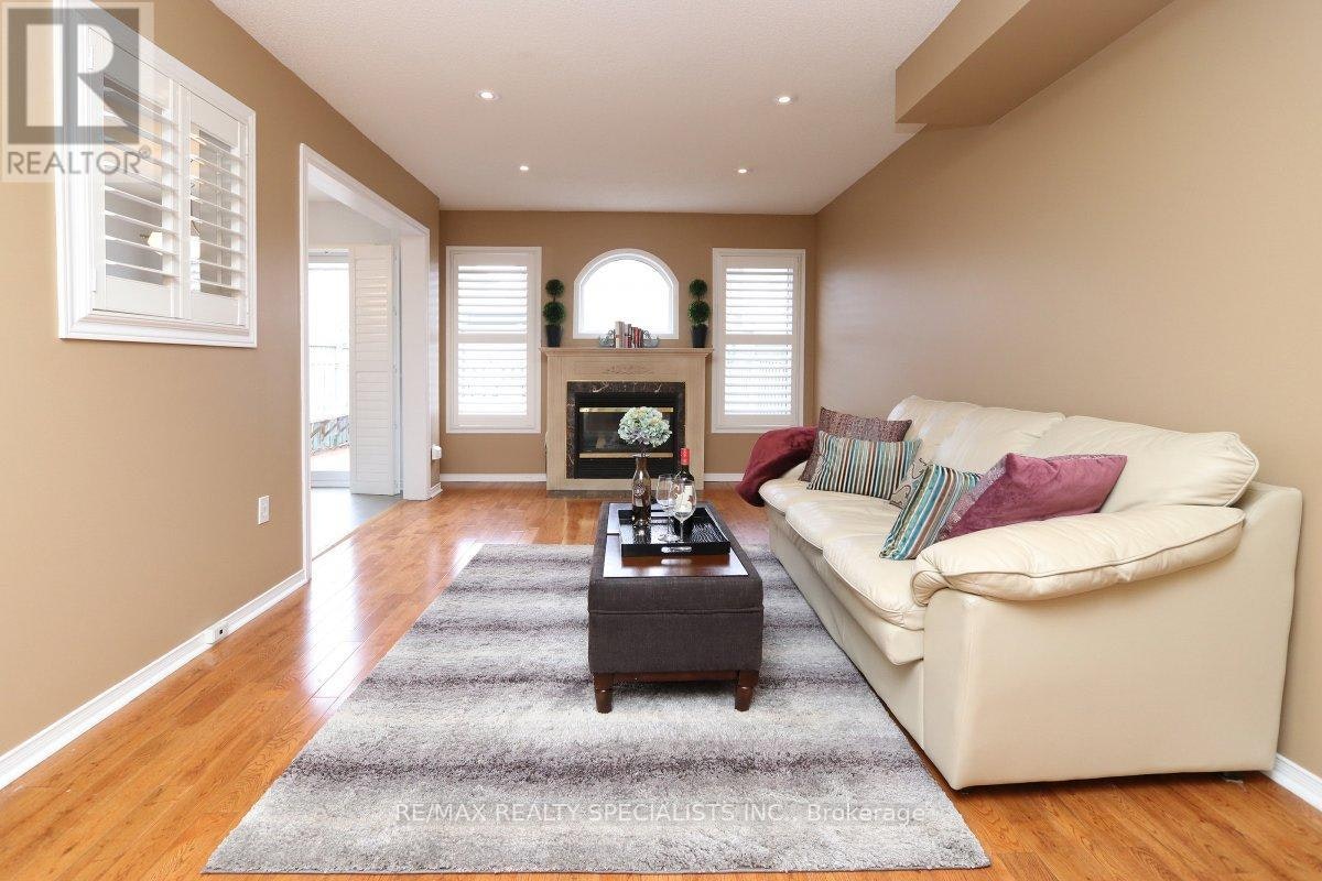 5817 Questman Hollow, Mississauga, ON, L5M 6N8 - 9