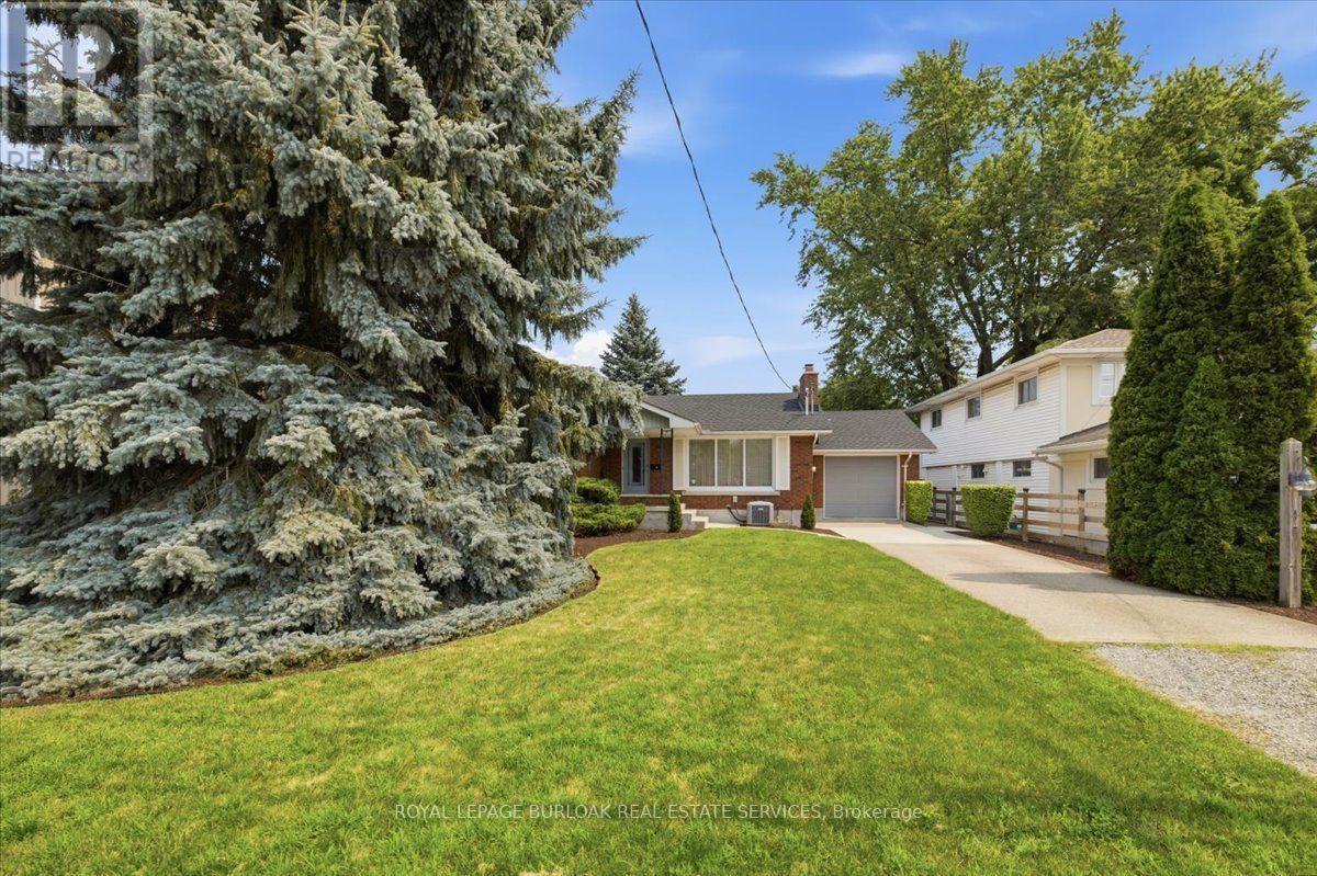 4 Corbett Avenue, St. Catharines, ON, L2M 5M4