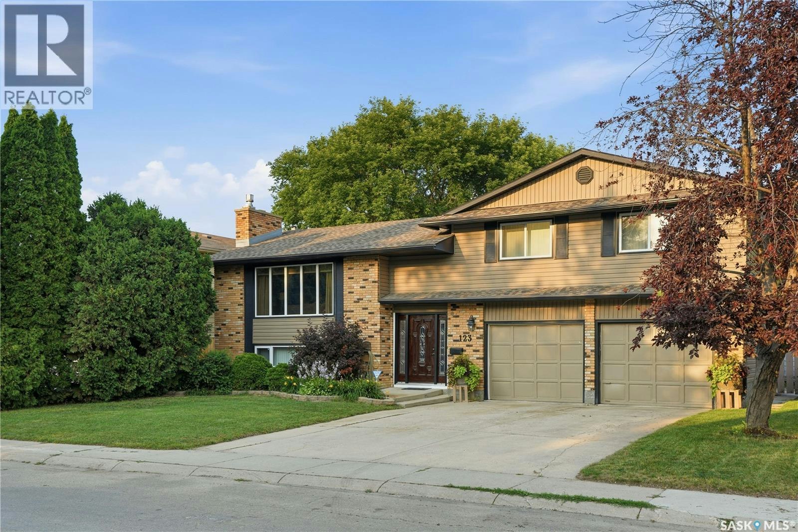 123 Trent Crescent, Saskatoon, SK, S7H 4V1