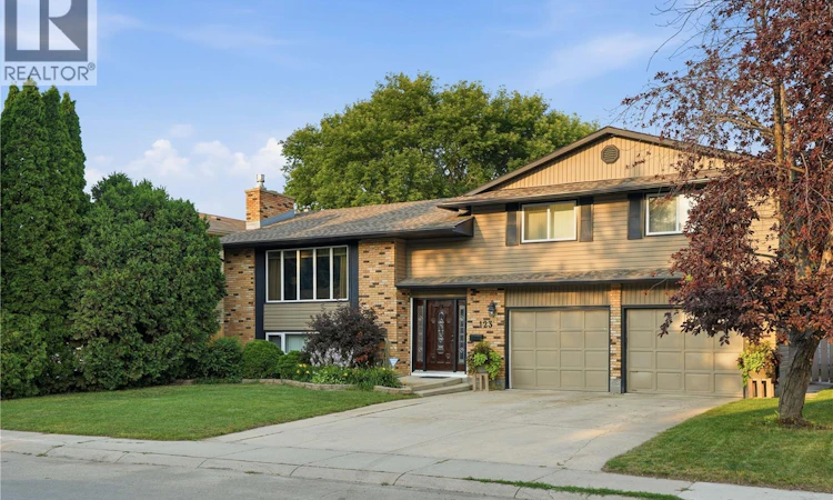 123 Trent Crescent