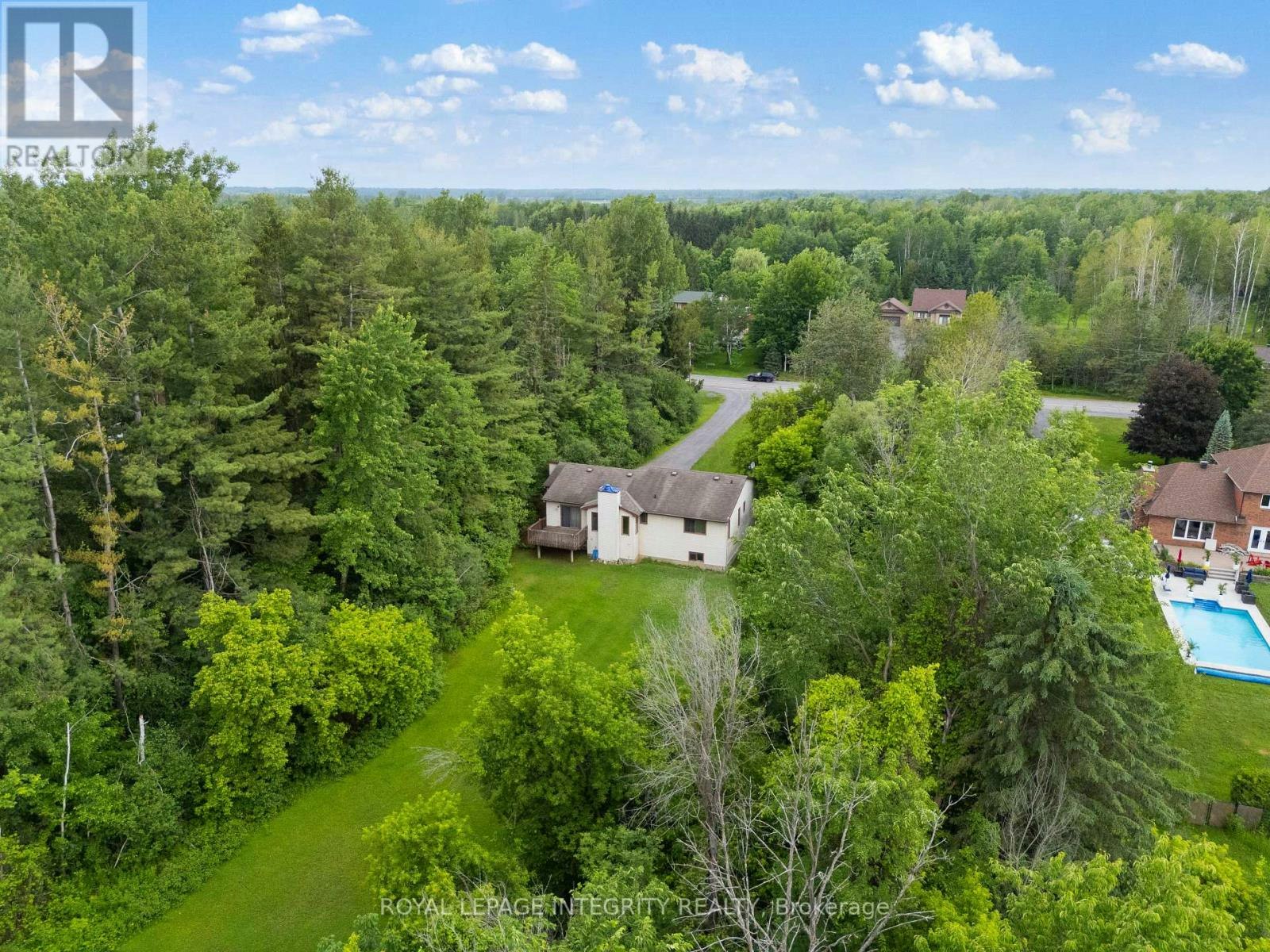 1702 Century Road, Manotick, ON, K0A 2E0
