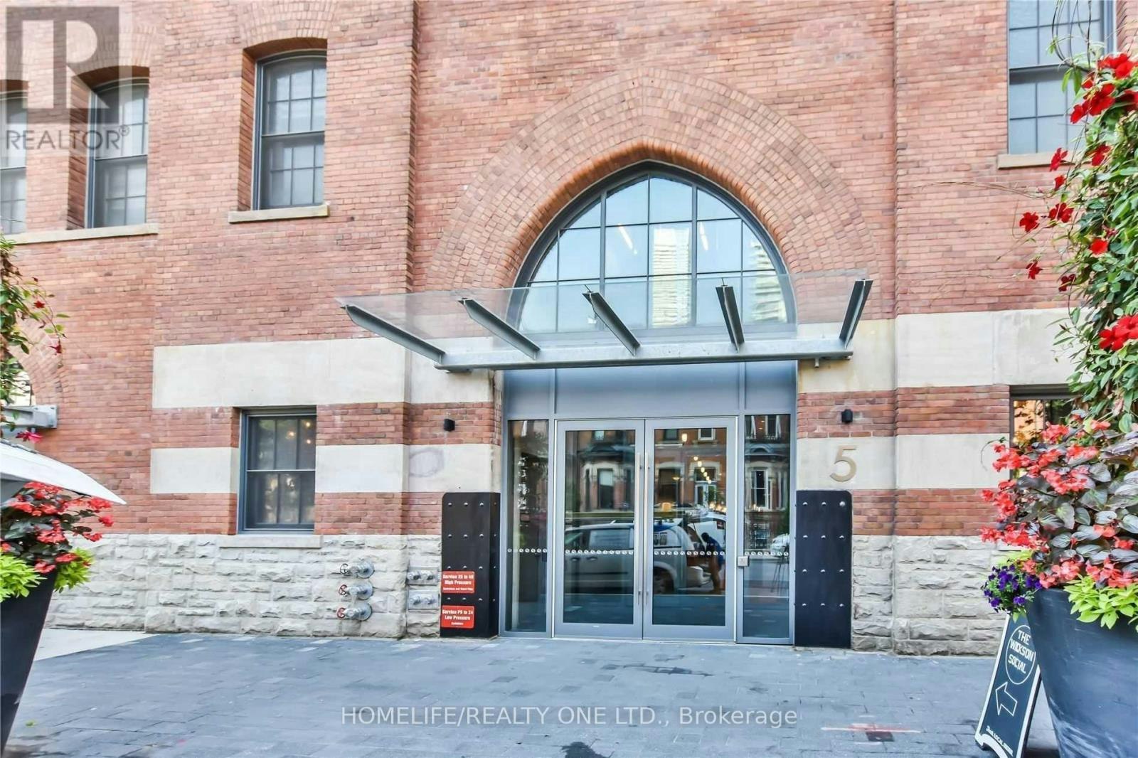 217-5 St Joseph Street, Toronto, ON, M4Y 1J6 - 2