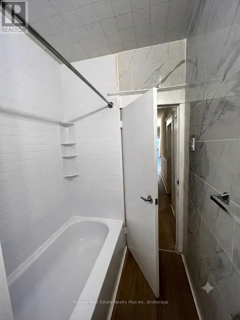 2ND FLOOR-1053 Bloor Street W, Toronto, ON, M6H 1M4 - 10