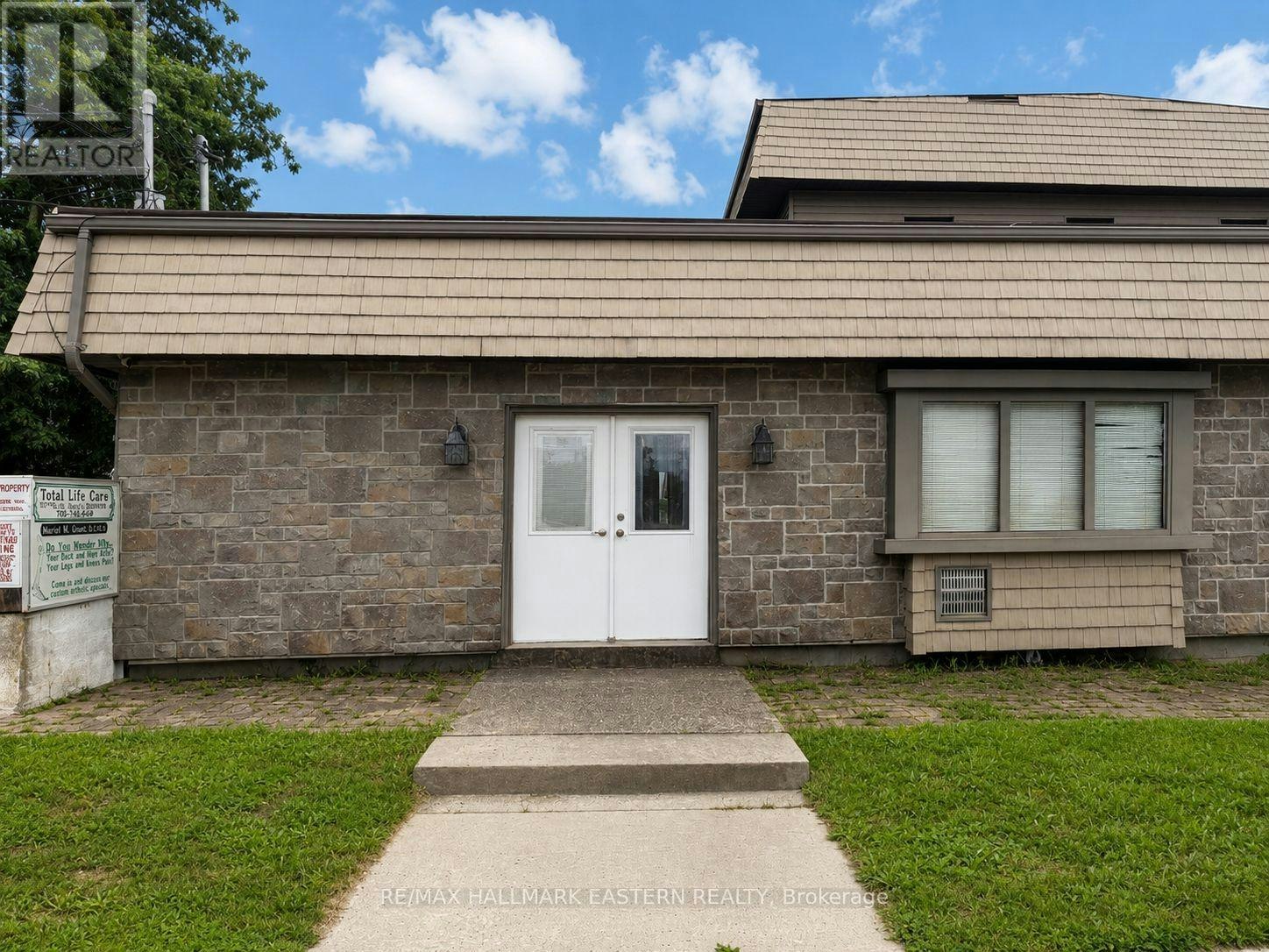 6-129 Main Street, Kawartha Lakes, ON, K0M 1A0