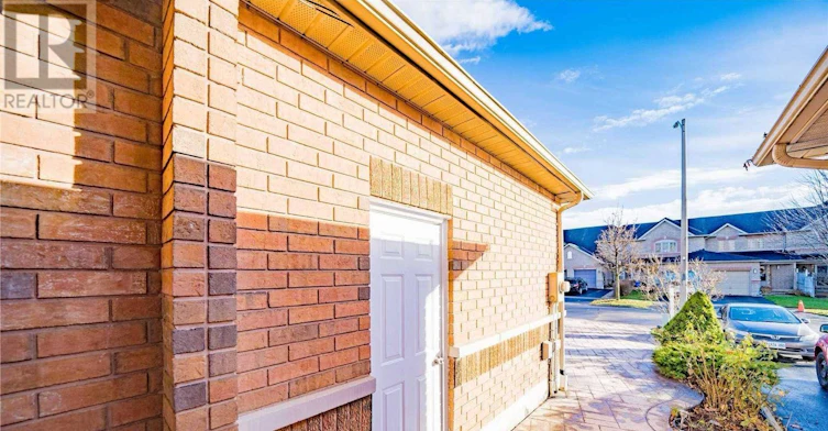 1856 Woodgate Court, Oshawa, ON, L1G 7Z2 - 23