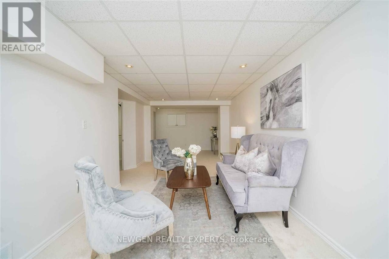 1856 Woodgate Court, Oshawa, ON, L1G 7Z2 - 4
