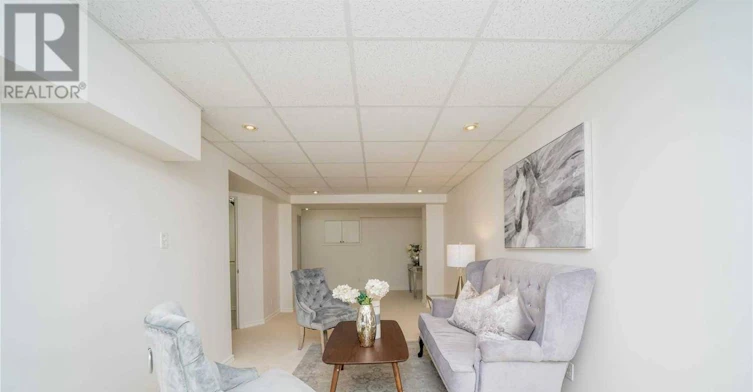 1856 Woodgate Court, Oshawa, ON, L1G 7Z2 - 4