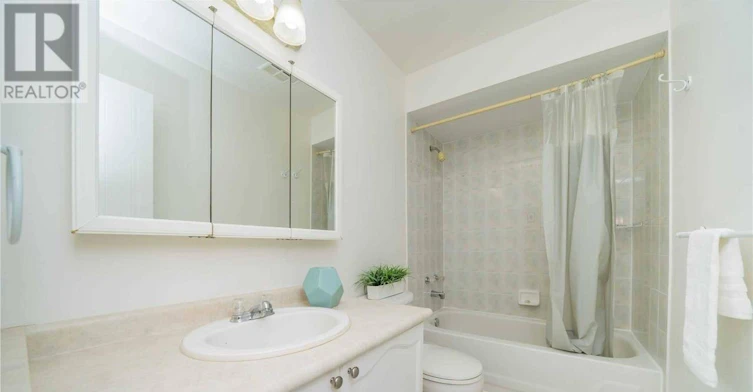1856 Woodgate Court, Oshawa, ON, L1G 7Z2 - 9