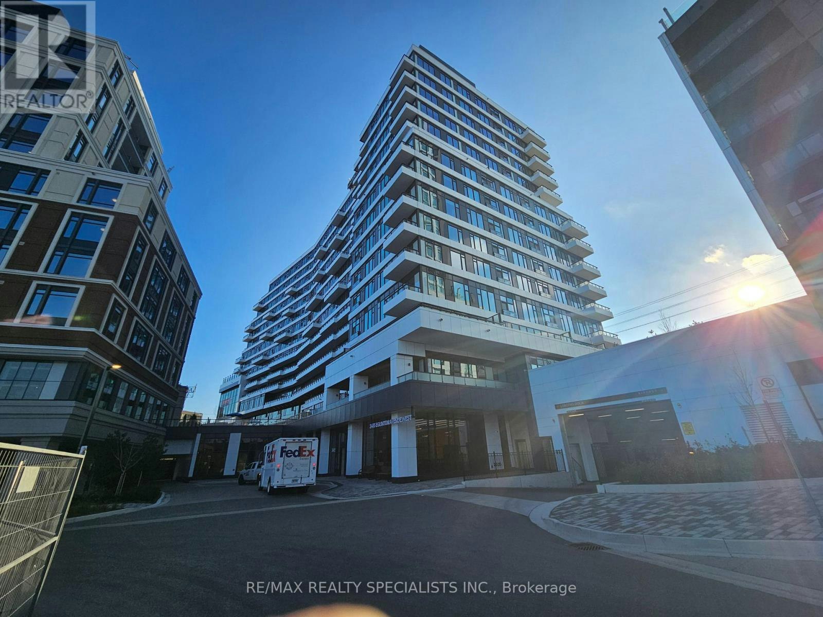 712-2485 Eglinton Avenue W, Mississauga, ON, L5M 2T1