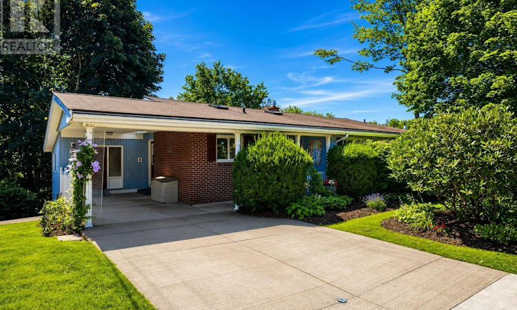 48 Briarwood Crescent