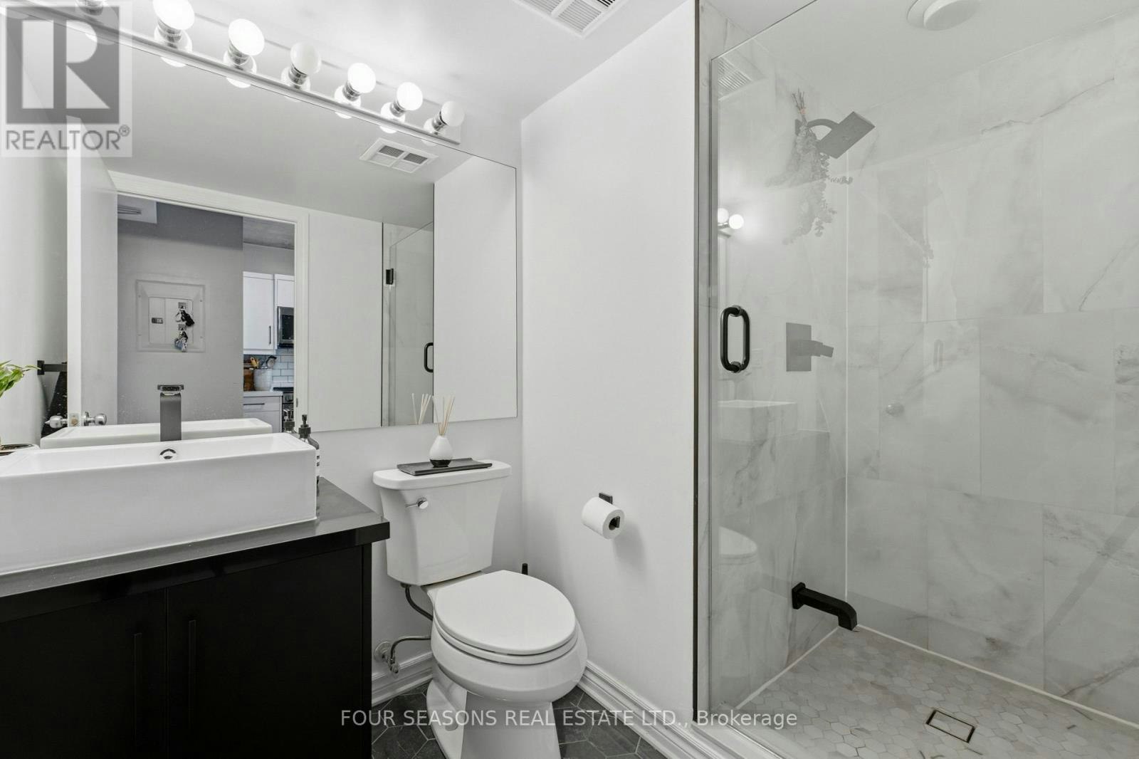244-1029 King Street W, Toronto, ON, M6K 3M9 - 12