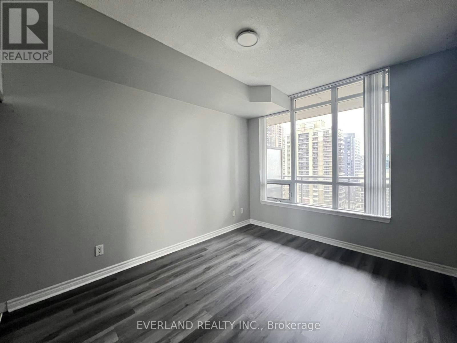 901-388 Prince Of Wales Drive, Mississauga, ON, L5B 0A1 - 6