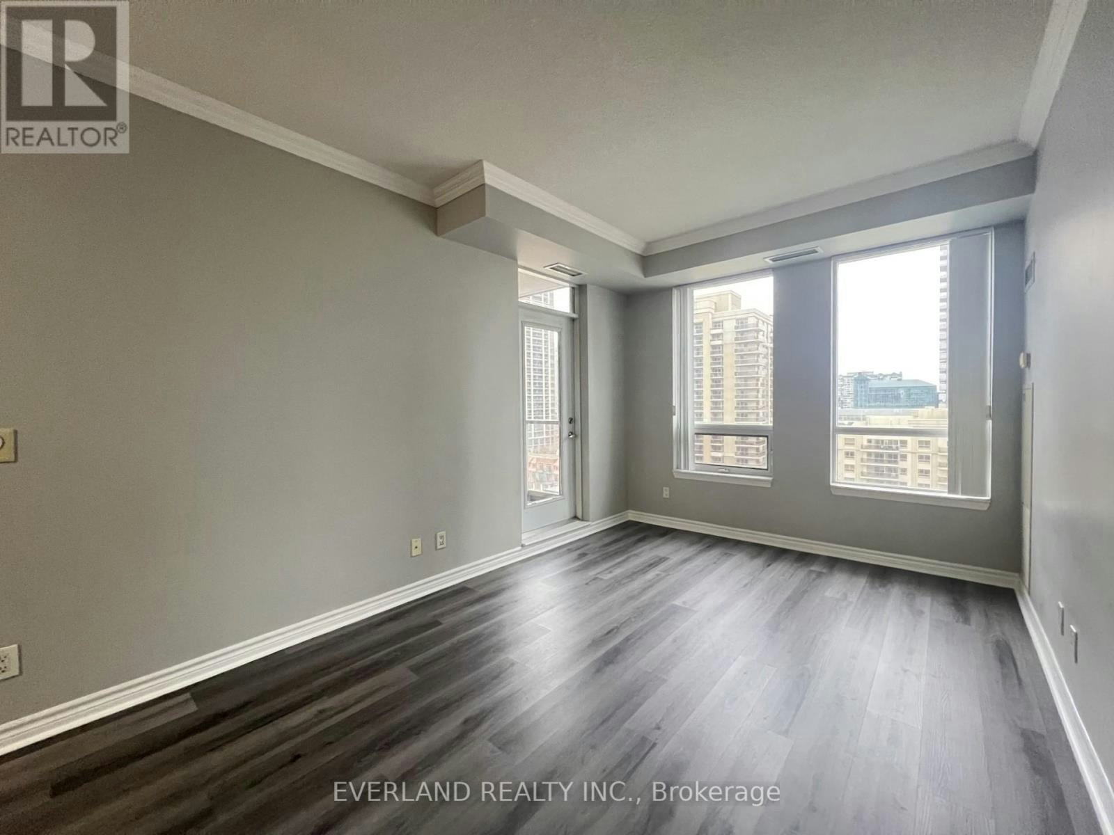 901-388 Prince Of Wales Drive, Mississauga, ON, L5B 0A1 - 2
