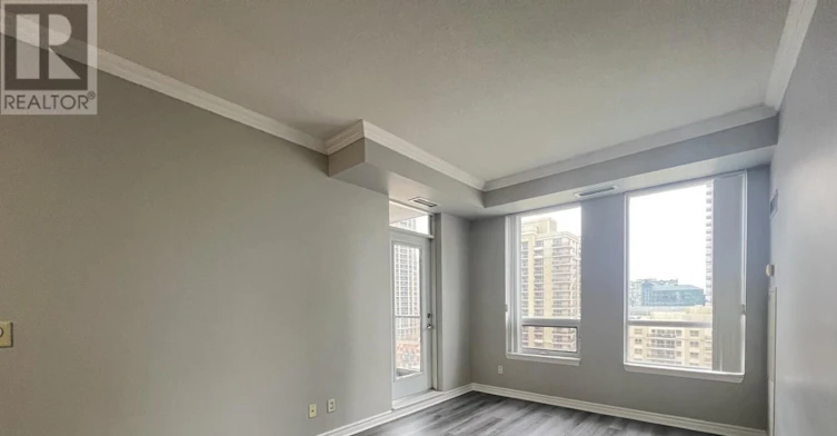 901-388 Prince Of Wales Drive, Mississauga, ON, L5B 0A1 - 2