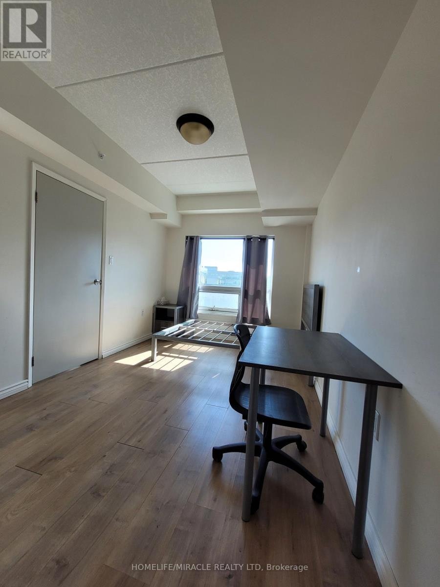 G510-275 Larch Street, Waterloo, ON, N2L 3R2 - 9