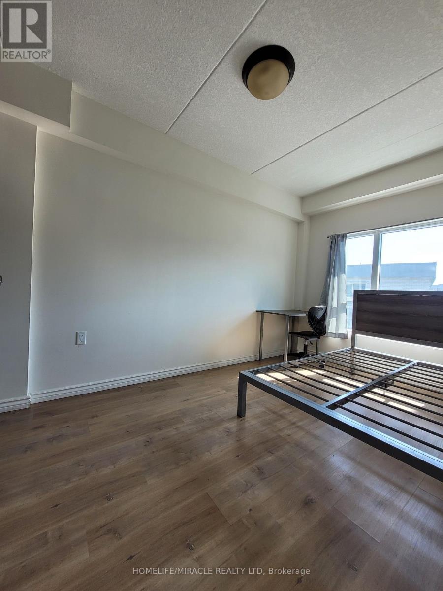 G510-275 Larch Street, Waterloo, ON, N2L 3R2 - 6