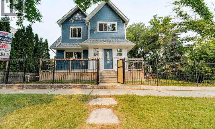 414 Main Street S