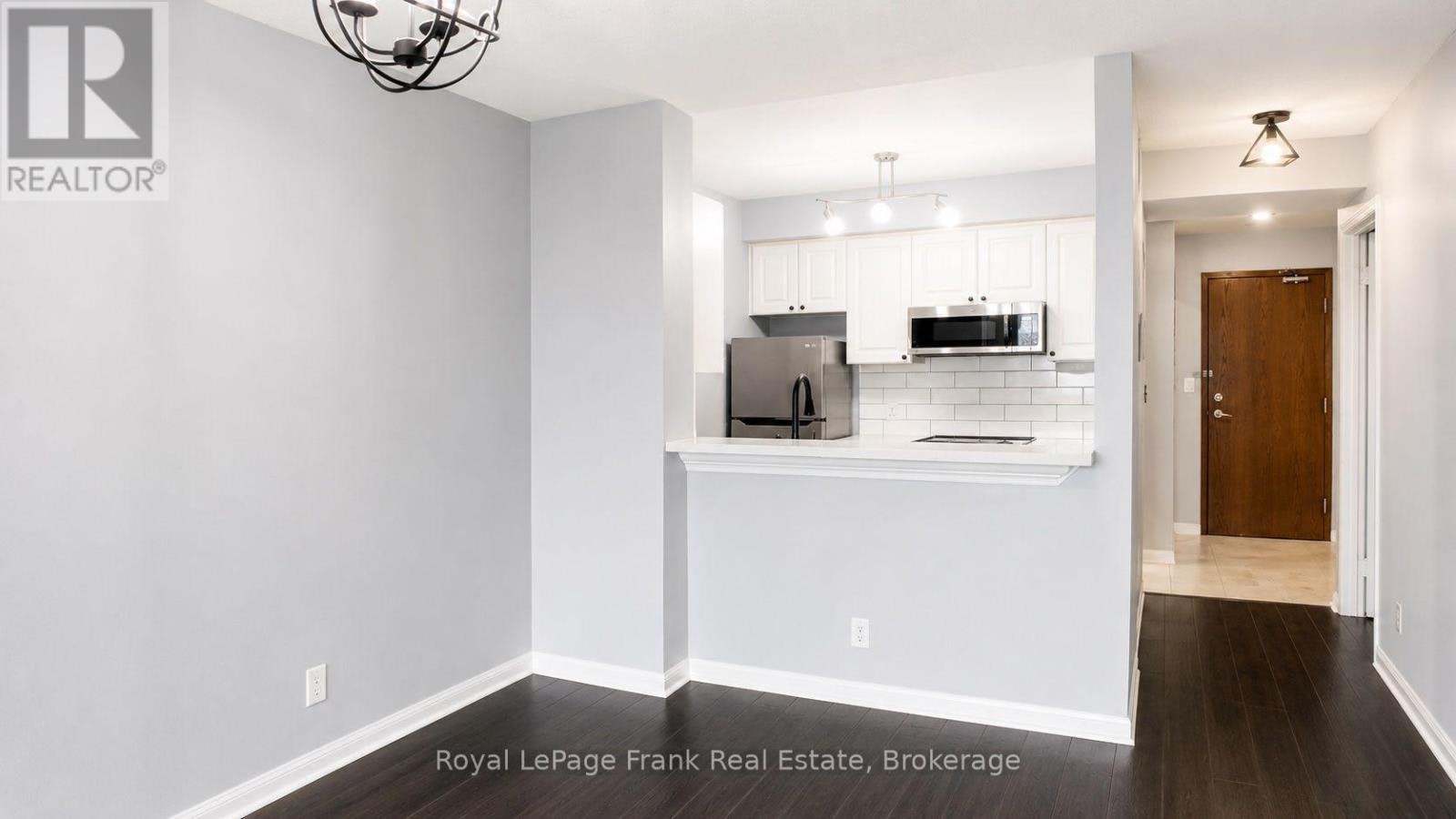 1002-1 Lee Centre Drive, Toronto, ON, M1H 3J2 - 18
