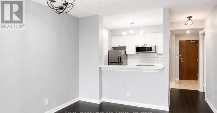 1002-1 Lee Centre Drive, Toronto, ON, M1H 3J2 - 18