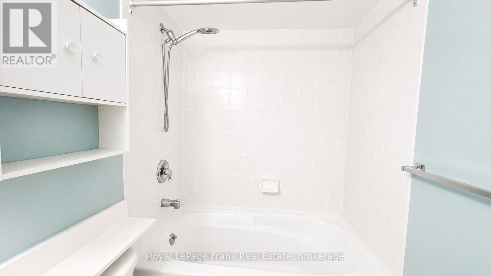 1002-1 Lee Centre Drive, Toronto, ON, M1H 3J2 - 11