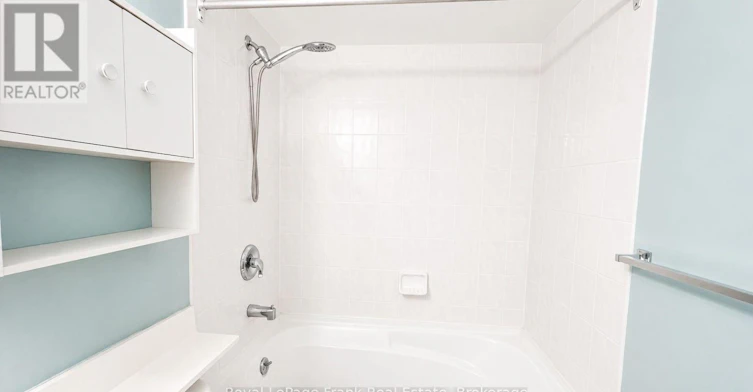1002-1 Lee Centre Drive, Toronto, ON, M1H 3J2 - 11