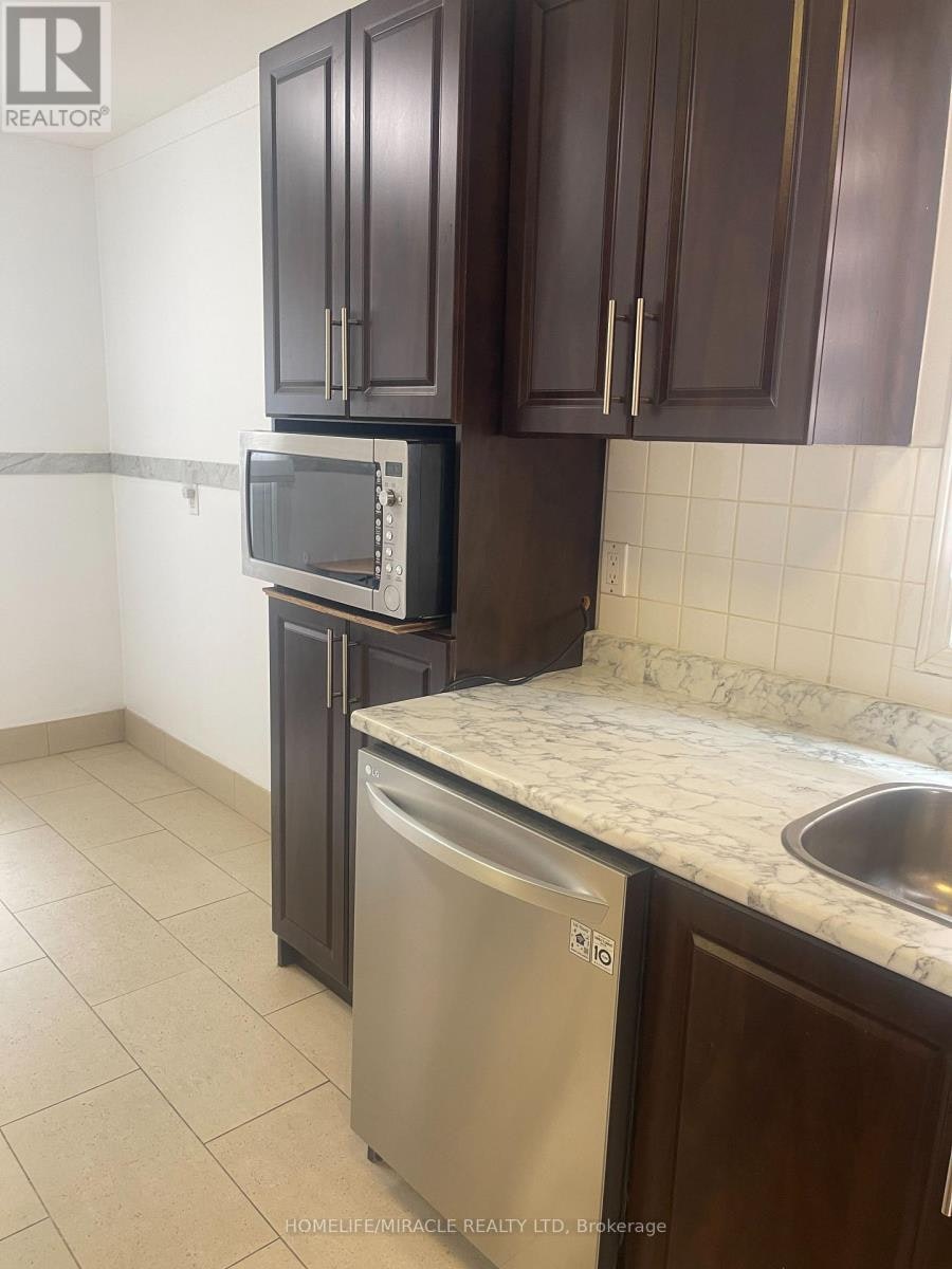 17 Wayne Nicol Drive, Brampton, ON, L6X 3Z2 - 4