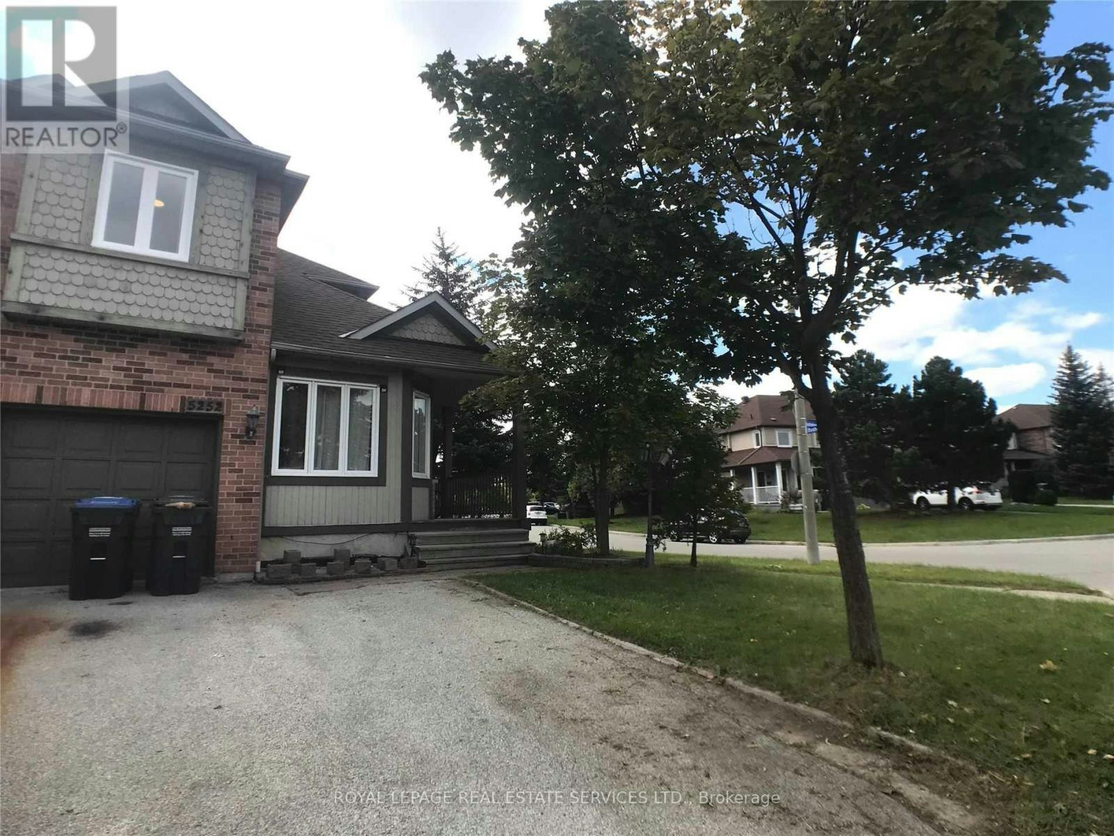 5252 Bushelgrove Circle, Mississauga, ON, L5M 6C5 - 2